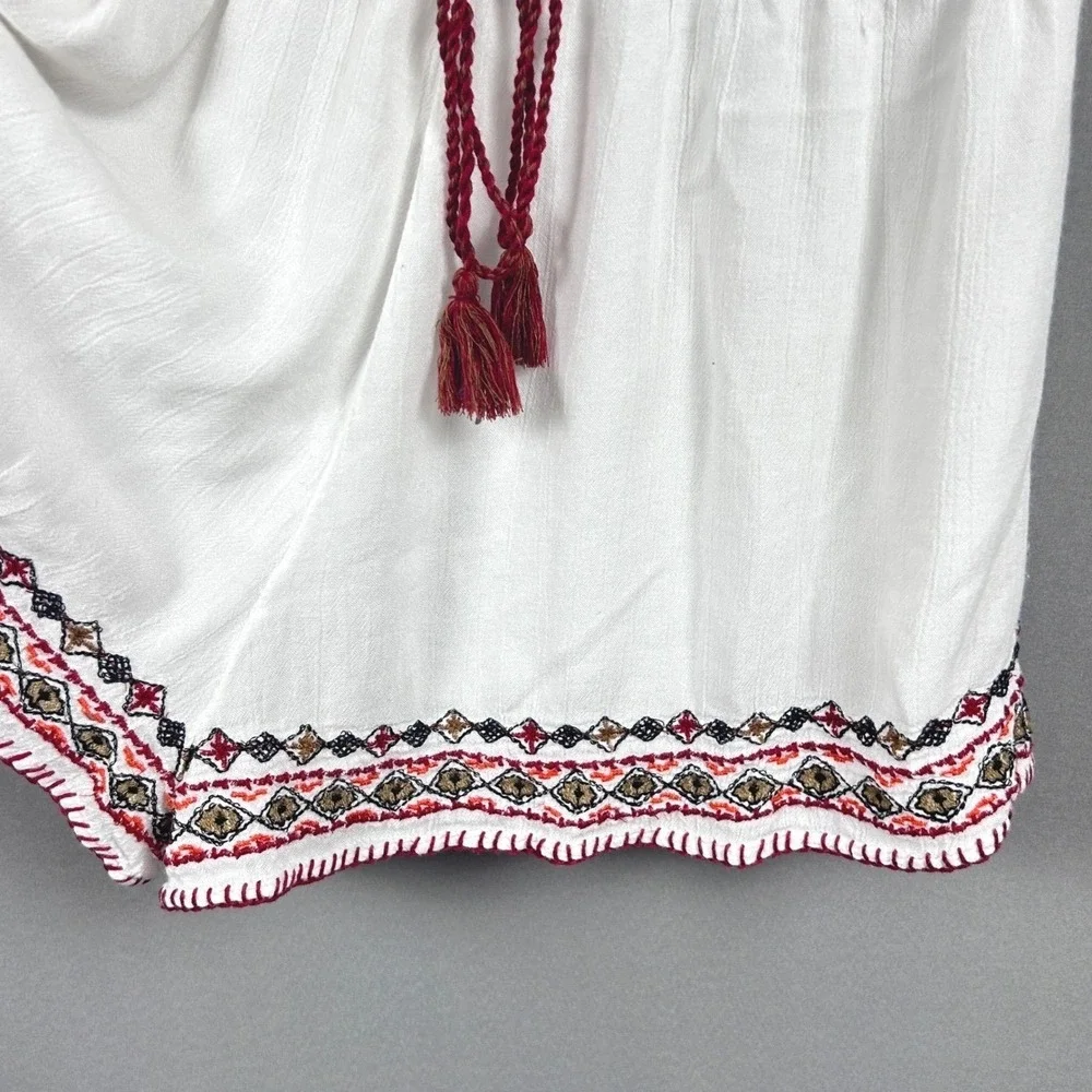 Forever 21 Contemporary Embroidered Romper Womens Medium White‎ Boho Festival